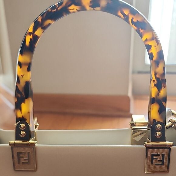 Fendi Medium Sunshine Tote Bag (White) - Picture 2 of 16